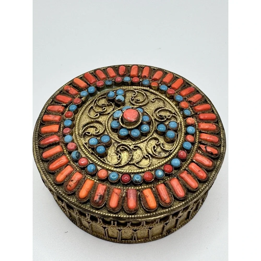 Vintage Round Brass Filigree Asian Indian Trinket Pill Snuff Box turquoise Red